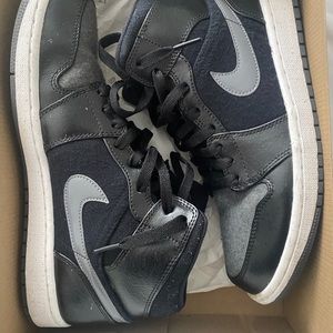 Jordan 1 Mid Premium